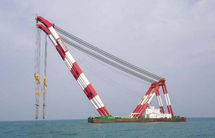 floating sheerleg crane 2200 Mtns